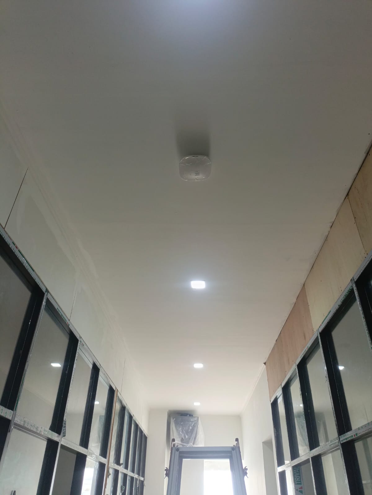 Foto pemasangan access point 1