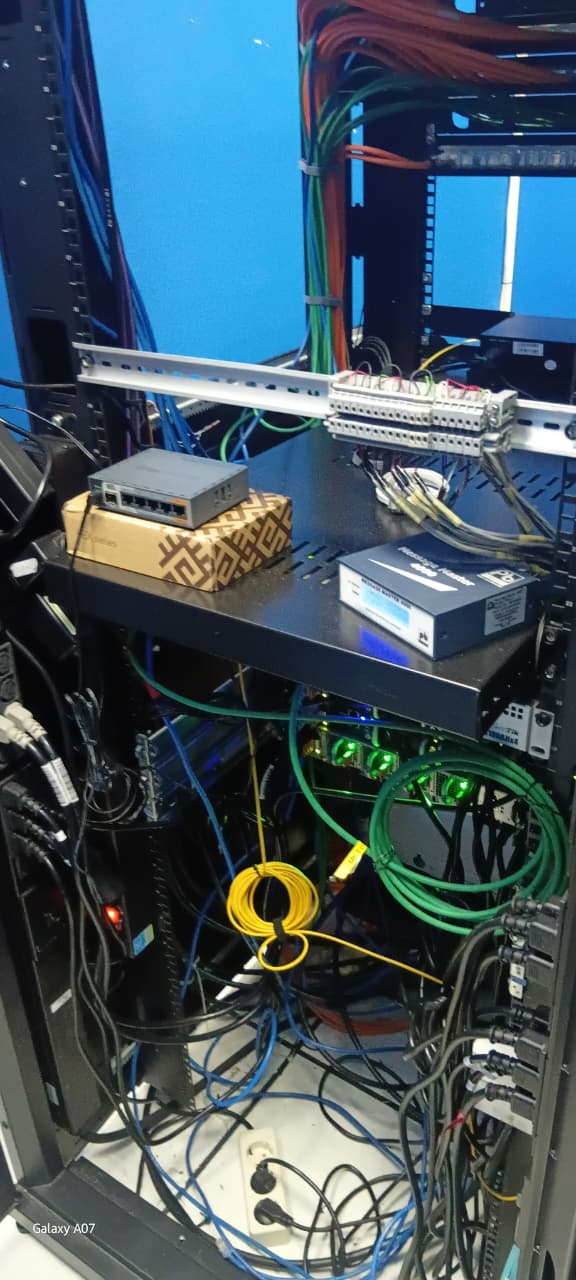 Foto data cemter placeholder